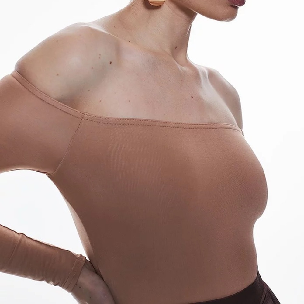 New
Karen Millen
Slinky Bardot Jersey Bodysuit Top